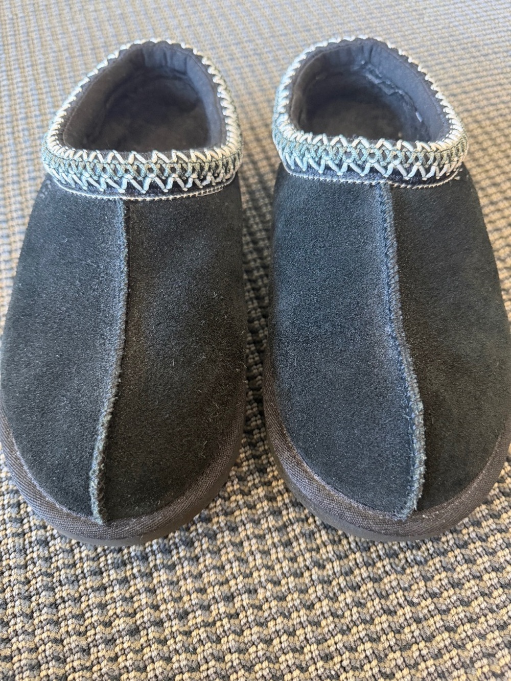 Ugg Tasman Black Women Size 8